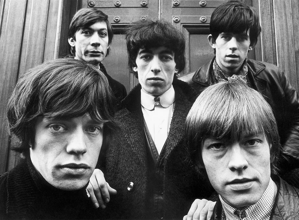 A photo of the Rolling Stones in 1963. Original source: Heart of Gold Gallery, www.heartofgoldfineart.com/product-page/the-rolling-stones-london-1963-2.